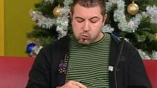Пък те ме наричат ”дебил”.