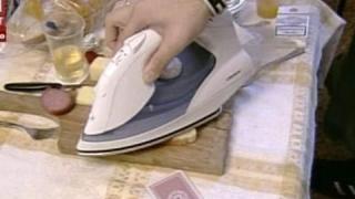 Сандвич със салам и ютия