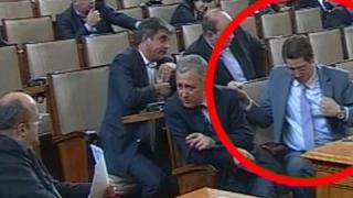 Депутатски секрети
