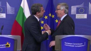 Президентът Плевнелиев закичи мартениците в Брюксел