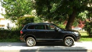 Джиповете в Пловдив си почиват по тротоарите