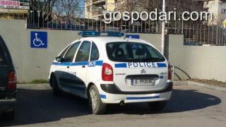 Патрулка на място за инвалиди в Петрич (СНИМКА)