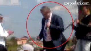 Кметът на Созопол играе кючек (ВИДЕО)