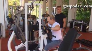 Путин демонстрира сила във фитнеса (ВИДЕО)