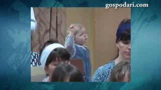 Бебе диригент може да стопли сърцата ви