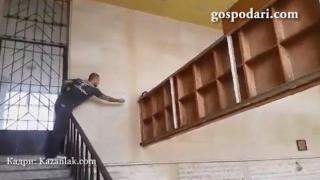 ММА бойци спасиха коте (ВИДЕО)
