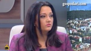 Министър Лиляна Павлова твърди, че има 2000 машини на 2500 места