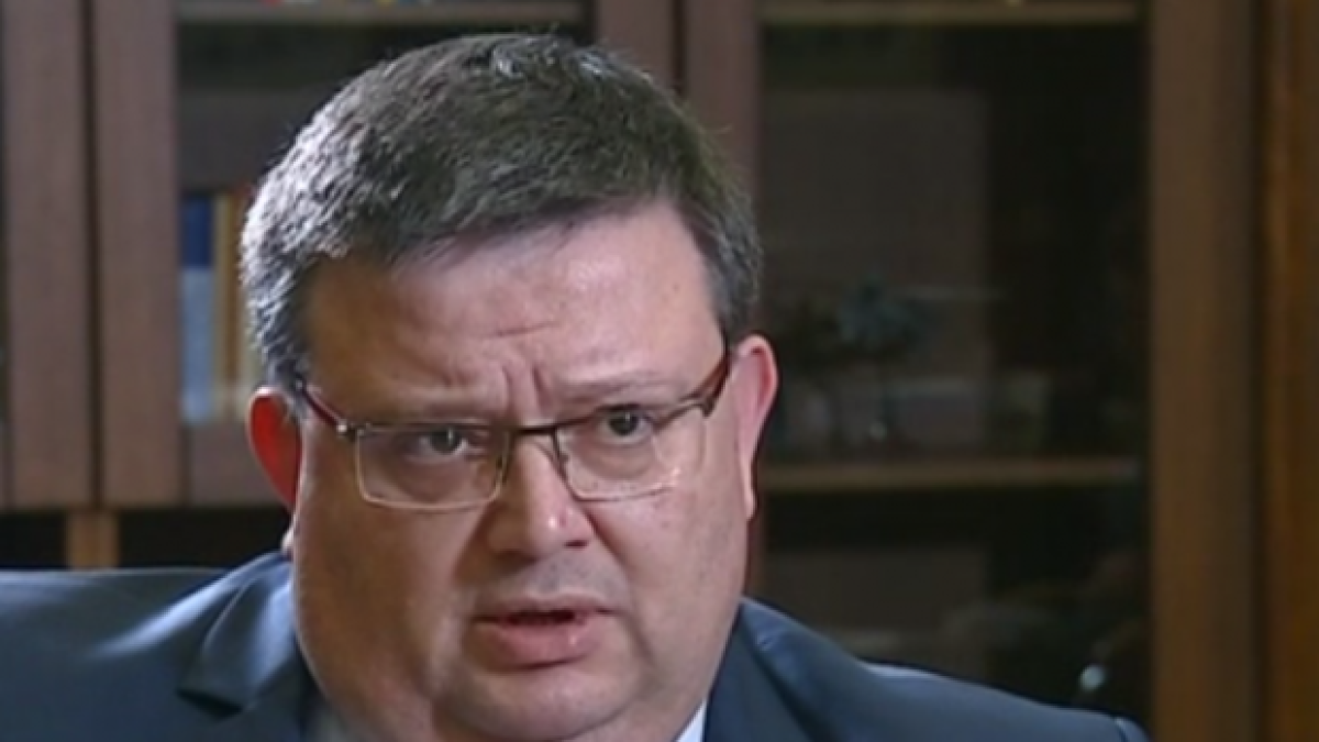 Сотир Цацаров: Защо да си тръгна, защо да им доставя това удоволствие?