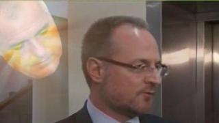 Тинтири-минтири: Кой какво изпя при скандала с есемесите в съдебната власт?