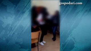 Ученици играят кючек в час по география, репетирали талантите си (ВИДЕО)