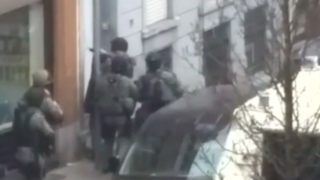 Неизлъчвани кадри от ареста на терориста Салах Абдеслам (ВИДЕО)