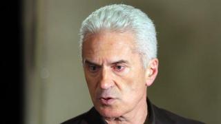 Осъдиха Сидеров заради "Извини се бе", той иска да чисти паметници