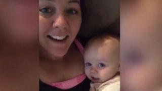 Мама учи бебето си да казва &quot;Обичам те&quot; (ВИДЕО)