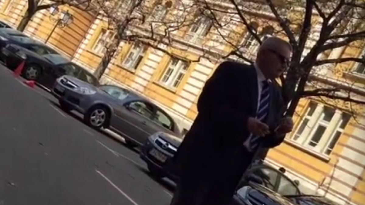 Уволниха чиновник, нарекъл майки на деца с увреждания "кухи градински лейки"