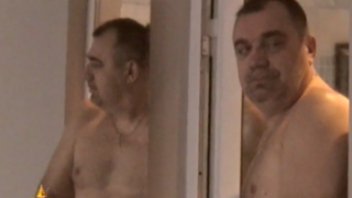Наглостта на похотливия професор продължава, твърди, че Ваня му е предложила масаж