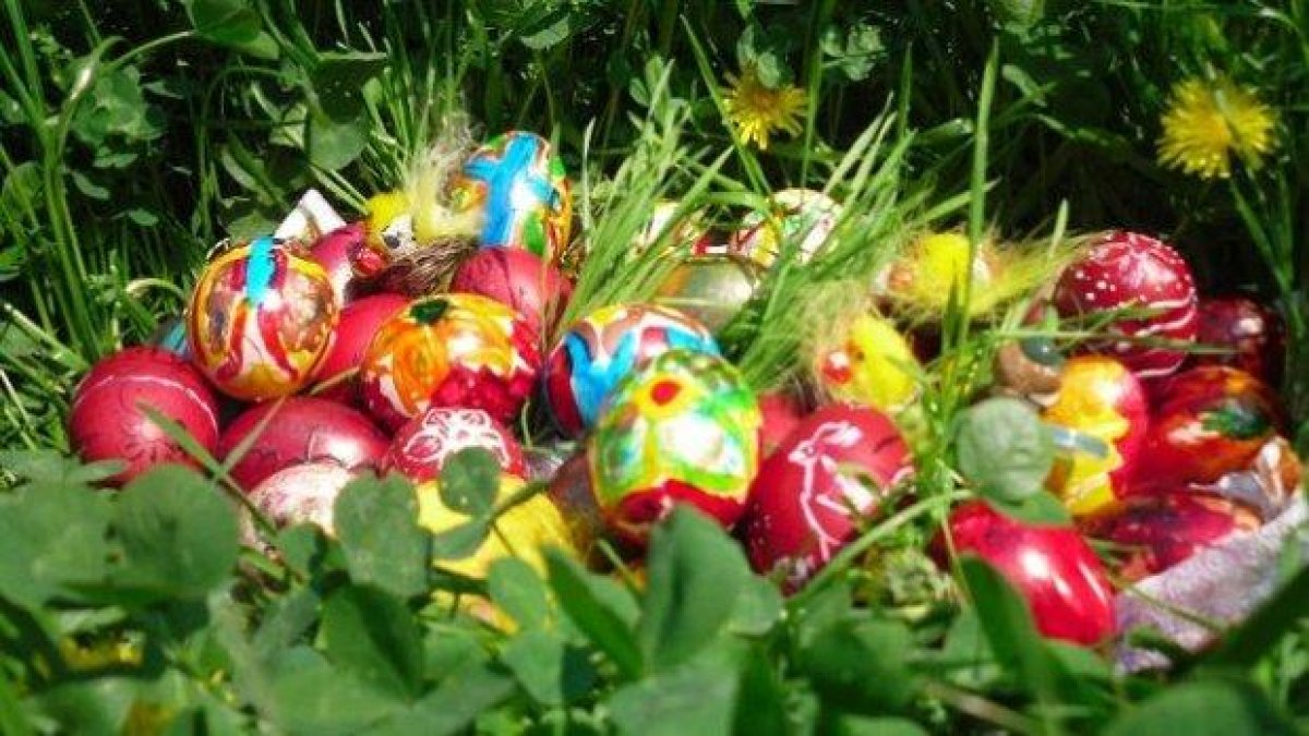 Снимай своя Великден и спечели тениска от Господарите