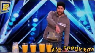 Несломим юнак отваря голямо гърло и изпива 120 яйца