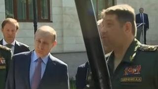 Путин не успя да отвори новата руска гордост УАЗ "Патриот" (ВИДЕО)