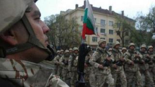 Искат всички българи, навършили 18 г., да се водят на военен отчет