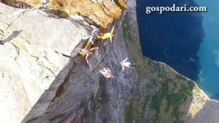 Дрон засне удивителни скокове в Норвегия (ВИДЕО)