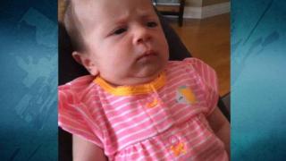 Бебе, на което не му е хич весело (ВИДЕО)