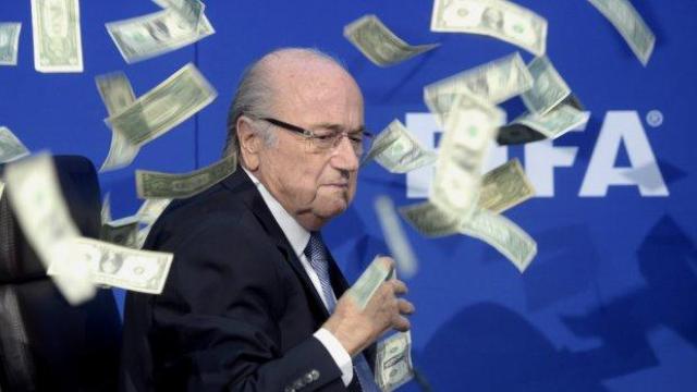 £55 млн. източили чиновници във ФИФА с безумни договори