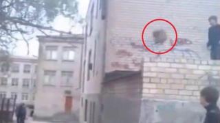 Да си глътнеш граматиката... насила