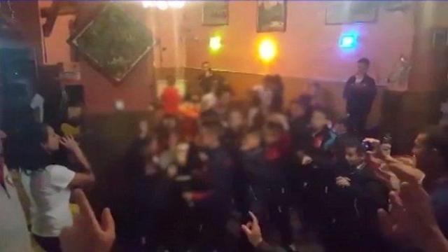 Бъдещето на българския футбол щрака с пръсти под звуците на бясна чалга