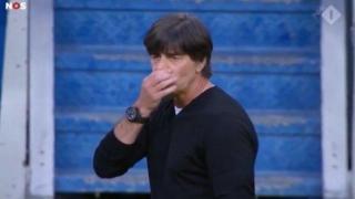 Неприличните навици на Йоахим Льов на Европейското му донесоха световен срам