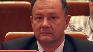 Конгресът на БСП със сълзи, цветя и песни в Тинтири-минтири
