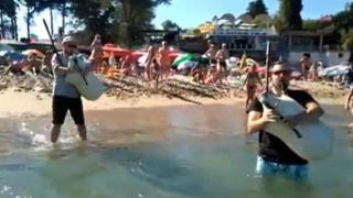 На плаж с гайда (ВИДЕО)