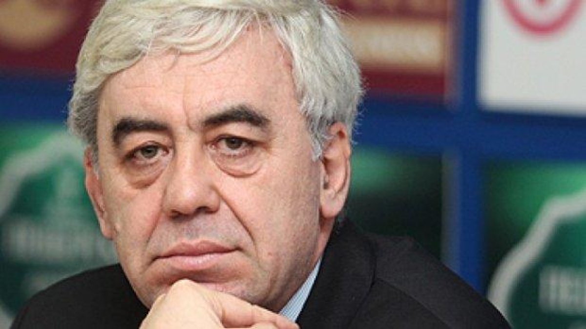 Нападнаха и биха председателя на Българския хелзинкски комитет