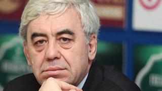 Нападнаха и биха председателя на Българския хелзинкски комитет