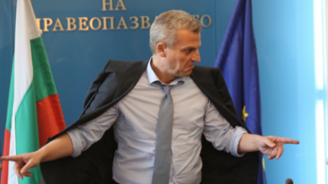 Системата за регистриране в болница с отпечатък се срина за няколко часа