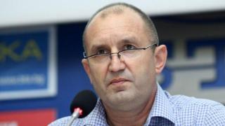 Според социолози: Ген. Радев води пред Цачева с 10%
