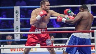 Кобрата победи Самюел Питър и запази &quot;лешниците&quot; здрави