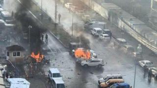 Взрив избухна до сградата на съда в Измир, има ранени (ВИДЕО)