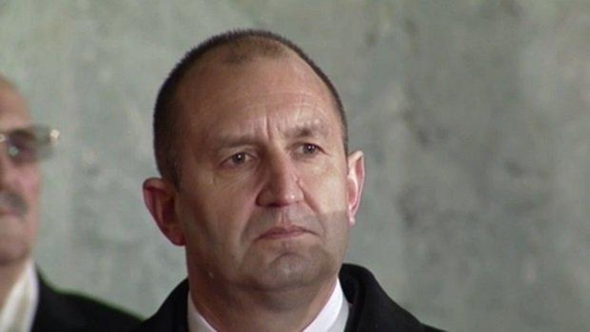Новият президент Румен Радев встъпи в длъжност