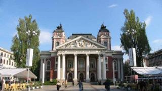 Защо се върнахме в България