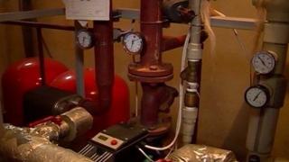 Директорът от Топлофикация дава налудничави отговори за сметките за парно