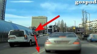 Поредно нагло поведение на пътя от водач с дипломатически номер