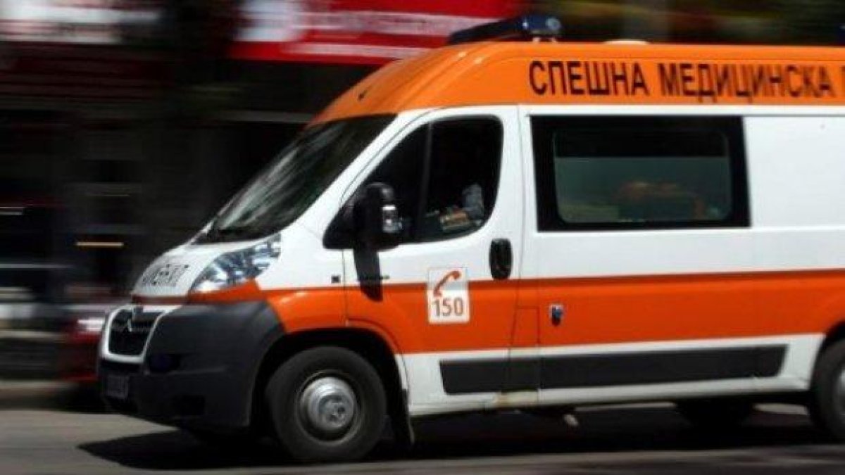 Линейка остави мъж в тежко състояние на улицата