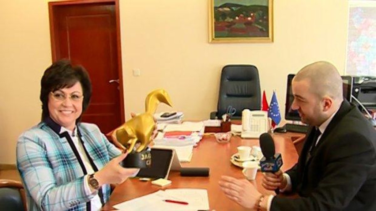 Корнелия Нинова получи следизборен "Златен скункс"