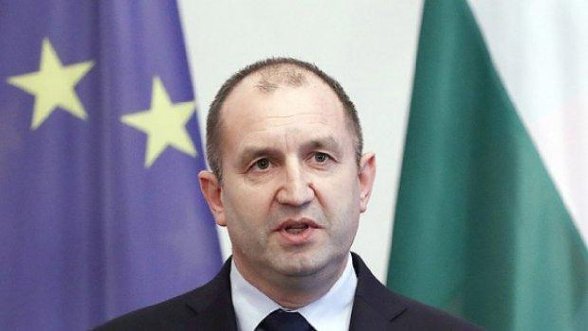 Радев и голямата заплаха