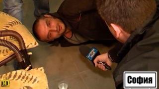 Избягал затворник примамва деца и след това ограбва домовете им