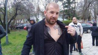 Динко Вълев си призна: Малко набих служителя си (видео)