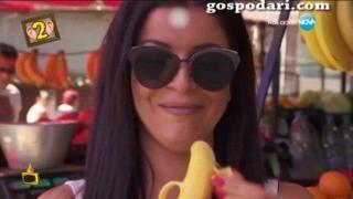 Гледам и не вярвам на ушите си: X Factor, фолк певица в кухнята и куче цирков артист