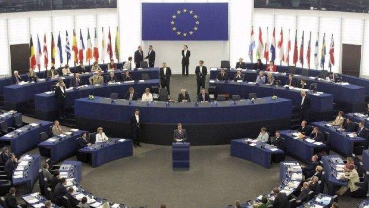 Европарламентът бил "парник за сексуален тормоз"