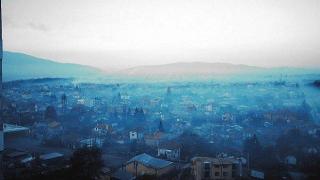 Столичани поискаха оставката на Йорданка Фандъкова заради мръсен въздух и некачествени ремонти