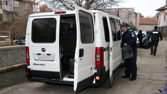 Случаен разговор в заведение издаде схемата за кражба на служебно гориво в Павликени